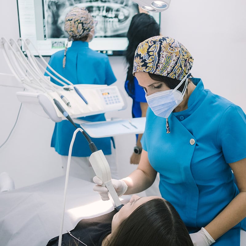 clinica-dental-invisalign-diseño-sonrisas-dos-hermanas-sevilla-dentista-14